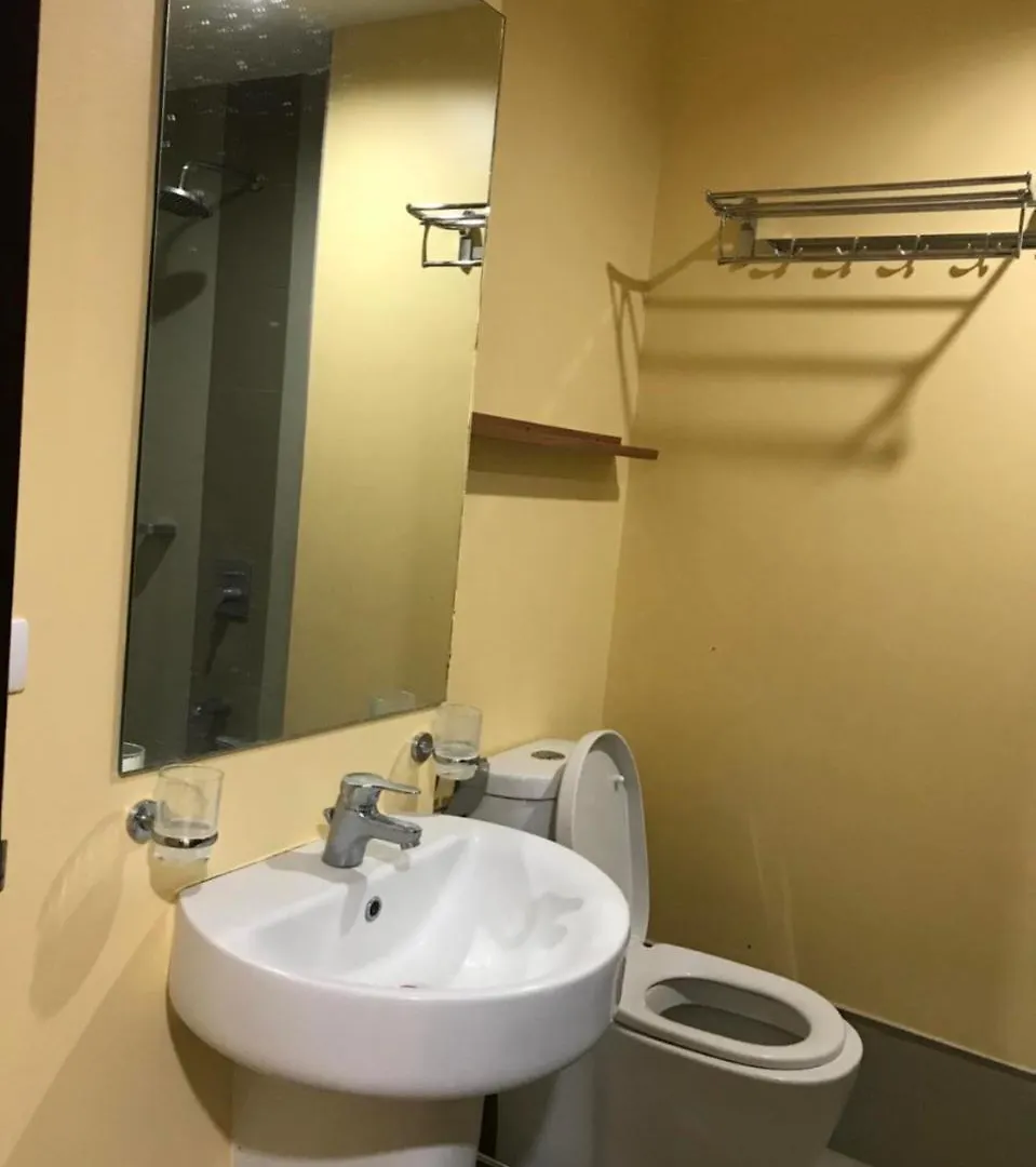 Aparthotel Davao Central Suites