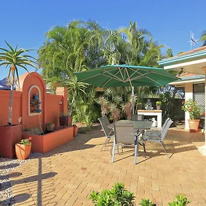 golden-cane-bed-breakfast.queenslandhotels.net/