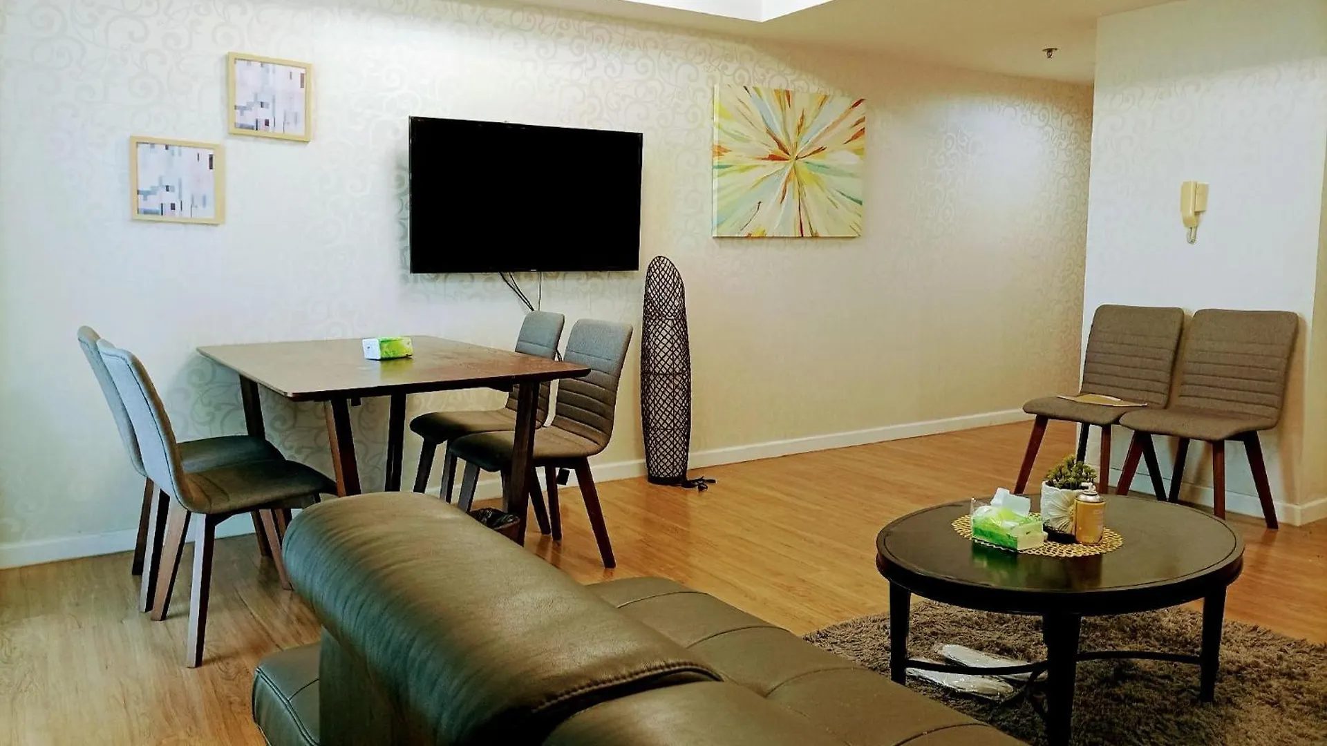 Ξενοδοχείο με διαμερίσματα Davao Central Suites